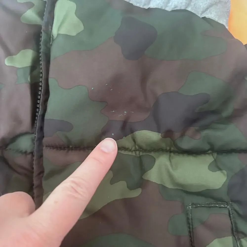 Old Navy Camo Puffer Vest Orange Lined - Size Large